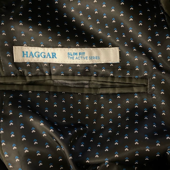Haggar suite ( 2 pieces ) men’s classic. Looks like new. - Picture 12 of 15